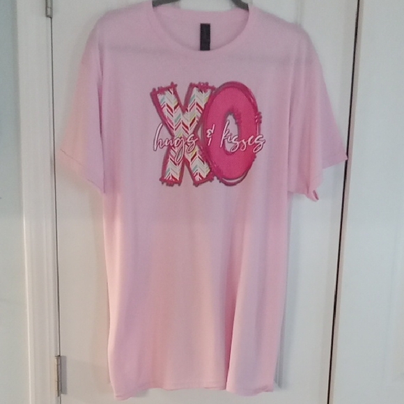 Gildan Tops - Gildan Light Pink Cotton T-Shirt